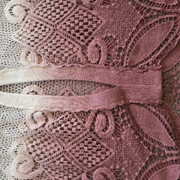Gimmicks Crochet Knit Top - Pink and White - Picture 3 of 3